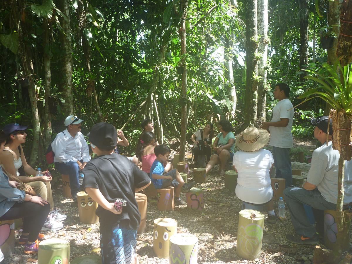 Hospedaje Las Amazonas Iquitos Bagian luar foto