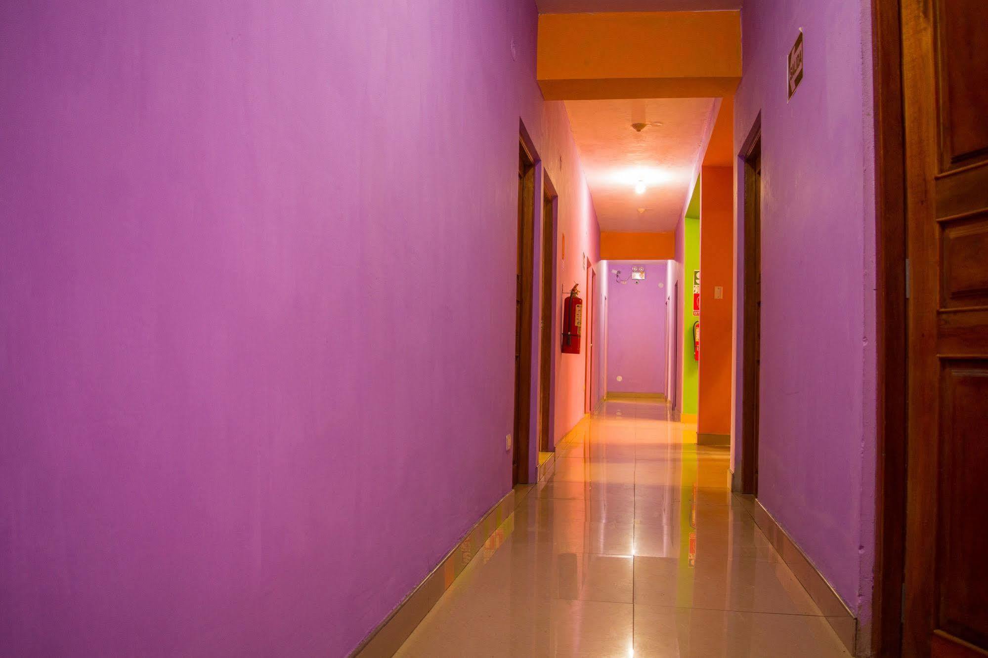 Hospedaje Las Amazonas Iquitos Bagian luar foto